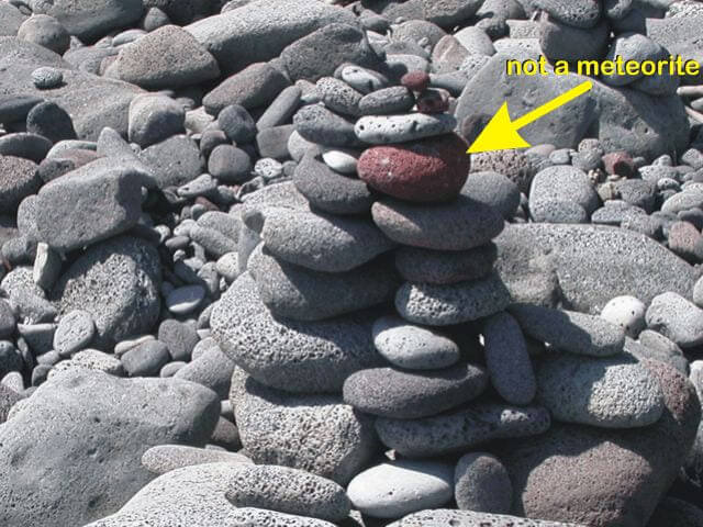 سنگهای متمایز شهاب سنگ نیستند