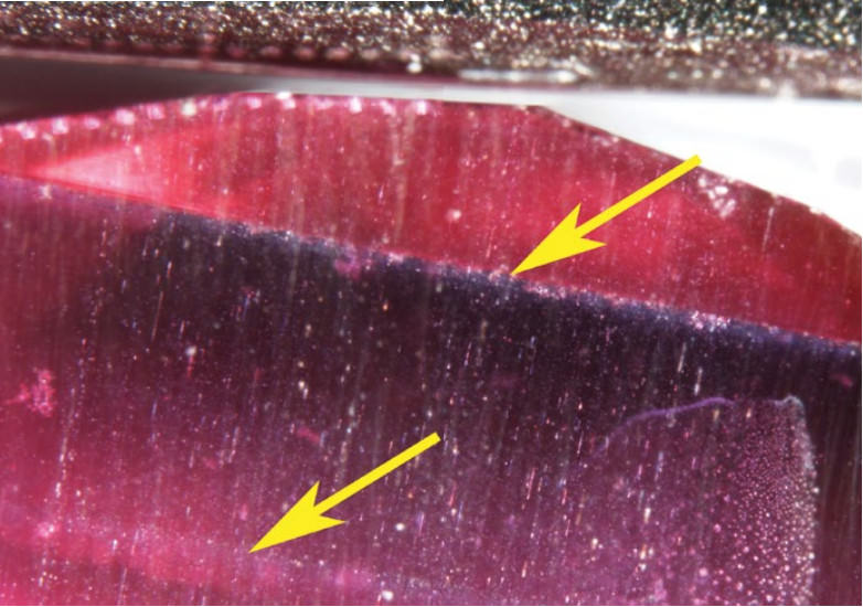 ناخالصی های یاقوت سرخ زیر میکروسکوپ