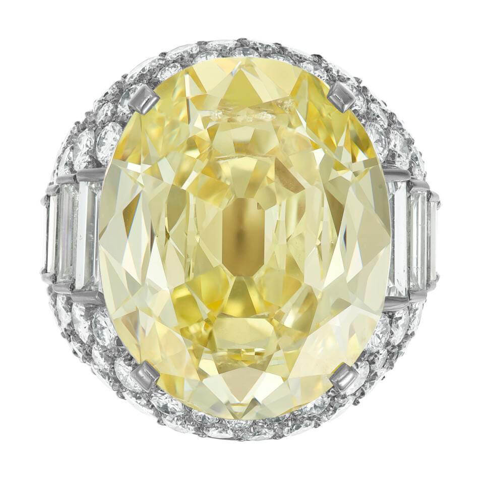 انگشتر 15.98 قیراط الماس زرد Bulgari Fancy Intense به نام ترومبینو به قیمت 693000 دلار فروخته شد.