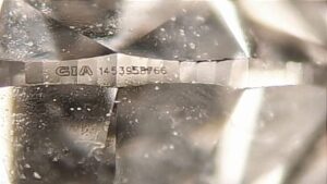کلاهبداری الماس مصنوعی به جای طبیعی با شناسنامه GIA تقلبی حک لیزری