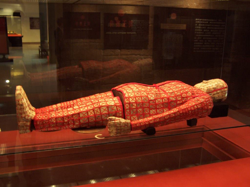 کفن جاودانه ساخته شده از یشم چین