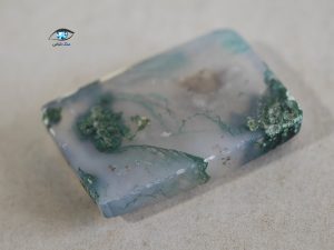 Alternative view of عقیق خزه ای سبز معدنی 2.9 گرم