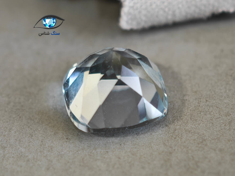 توپاز آبی تراش کوشن 2.8 قیراط - Image 3