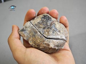 ژئود با کلسیت دندان سگی و حاشیه عقیق
